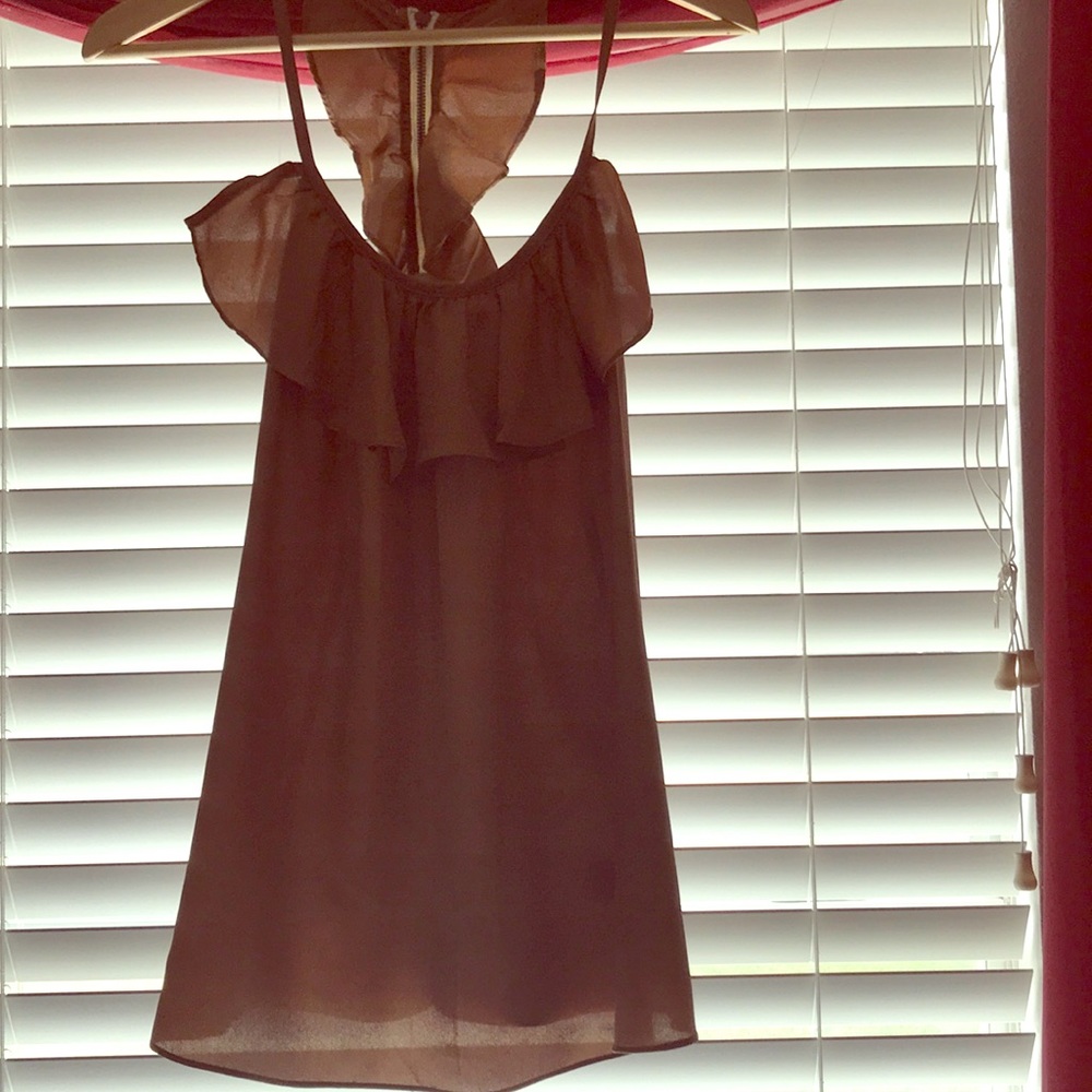Razor back top with zipper on the back